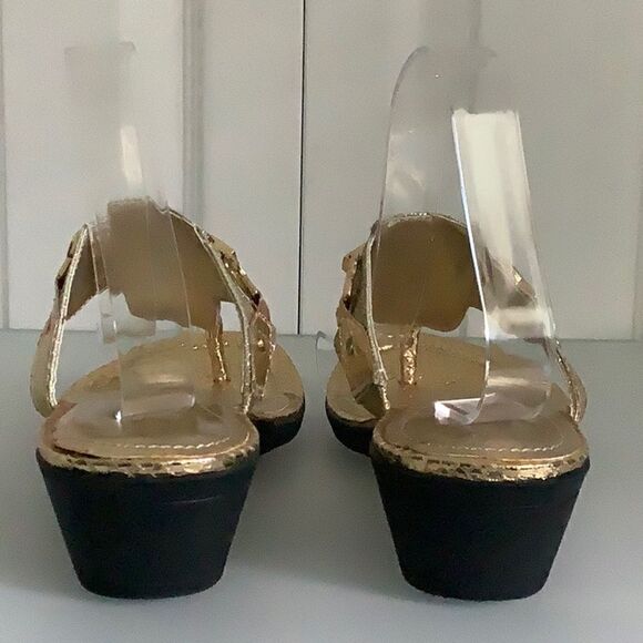 MARC FISHER GOLD SANDALS SIZE 7‎ - Picture 4 of 12